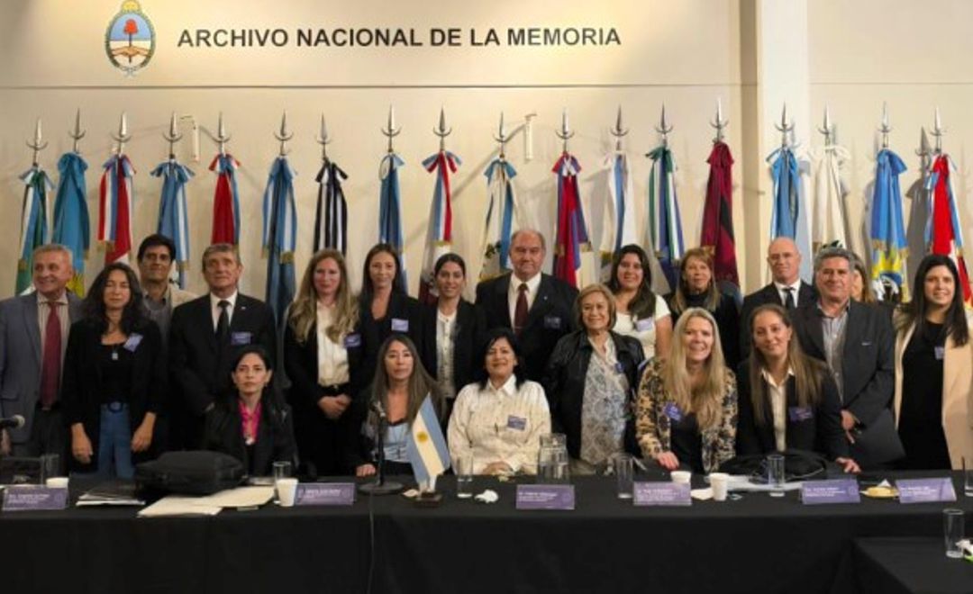 La directora de Género de San Juan, Daiana Guzmán, representó a la provincia en la 13º Reunión ordinaria del Consejo Federal de las Mujeres, convocada por la Secretaría de Derechos Humanos y el Ministerio de Justicia de la Nación. El encuentro, que reunió a representantes de todas las jurisdicciones del país, se llevó a cabo en el Espacio Memoria y Derechos Humanos (ex ESMA) en la Ciudad Autónoma de Buenos Aires.