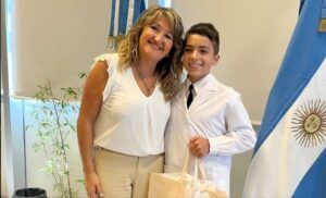 San Juan celebra el logro de Leandro Ortega, un estudiante de sexto grado que fue premiado por la Fundación Leer como el "Chico Más Lector". Representando a la provincia, Leandro leyó 153 libros en solo 32 días, un récord que lo coloca entre los mejores lectores del país.