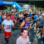 El miércoles 4 de diciembre, Santa Lucía se vestirá de fiesta con la 13ª edición de la prueba atlética "Santa Lucía Corre de Noche", evento que celebra el aniversario de la ciudad. Con modalidades de 10 kilómetros competitivos y 1,5 kilómetros participativos, la carrera promete reunir a cientos de atletas y entusiastas del deporte.