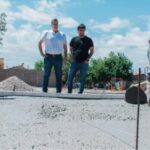 Carlos Munisaga, intendente de Rawson, anunció el avance en las obras de remodelación de la Plaza Ceramista, un espacio que busca convertirse en un lugar de encuentro y disfrute para las familias del departamento. La obra forma parte de un plan integral de recuperación de espacios públicos que tiene como objetivo mejorar la calidad de vida de los vecinos.