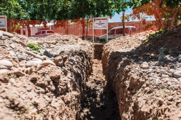 RAWSON AVANZA CON LA OBRA DE CLOACAS EN EL BARRIO SUTIAGYF