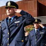 La Policía de San Juan conmemora su 155 aniversario con una semana llena de actividades que resaltan el compromiso y la lealtad de sus miembros. La celebración comenzó con una misa en honor a quienes cumplieron 25 y 50 años de servicio, un tributo a su trayectoria y dedicación.