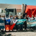 En un hecho histórico, un camión cargado con harina cruzó hacia Chile por el Paso de Agua Negra, marcando la primera operación comercial por esta vía en más de 50 años. Este logro es parte de una estrategia del gobierno de San Juan, encabezado por Marcelo Orrego, para potenciar las exportaciones y abrir nuevos caminos hacia el Pacífico.