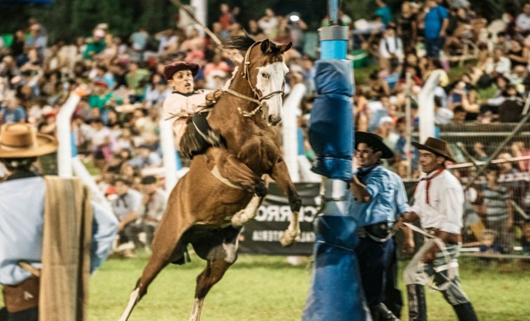 El próximo 8 y 9 de febrero, San Juan será sede de la XXIII edición de la Fiesta Nacional de las Destrezas Criollas y el Folklore, un evento que reúne lo mejor de la tradición gaucha en el Predio José Dolores.