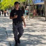 Ante la gran afluencia de turistas y eventos masivos, la Secretaría de Seguridad de San Juan ha desplegado un operativo especial con más de 1000 efectivos policiales para garantizar la seguridad en las festividades de Carnaval 2025.