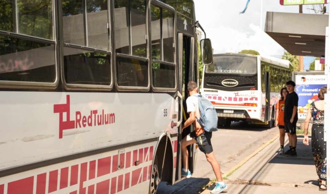 En respuesta a la demanda de vecinos y estudiantes, San Juan implementará un nuevo servicio en la línea 502 de la empresa Vallecito S.R.L., reforzando el recorrido entre San José de Jáchal y Entre Ríos.