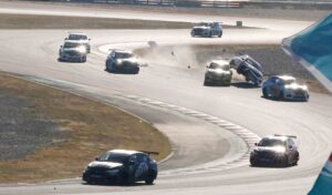 El Circuito San Juan Villicum fue el escenario de la tercera fecha del TCR South America, donde se disputaron dos emocionantes competencias que destacaron a pilotos argentinos y extranjeros en el imponente trazado de 4.254 metros.