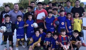 La Secretaría de Deporte de San Juan, a través de la Subsecretaría de Deporte Social, sigue apostando al desarrollo del deporte en los barrios. En los últimos días se realizaron entregas de materiales a diversas instituciones deportivas de la provincia.
