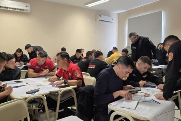 CAPACITACIÓN EN CARTOGRAFÍA Y NAVEGACIÓN PARA POLICÍAS DE SAN JUAN