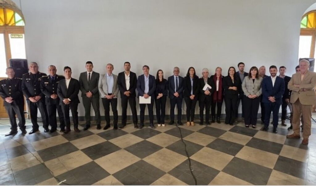 En una jornada de trabajo conjunto, autoridades de San Juan, Mendoza y San Luis participaron de una nueva reunión del Plan Regional de Seguridad, con el objetivo de fortalecer la articulación entre las jurisdicciones cuyanas. El encuentro se desarrolló en Mendoza y contó con la presencia del Procurador Penitenciario Adjunto de la Nación, Ariel Cejas.