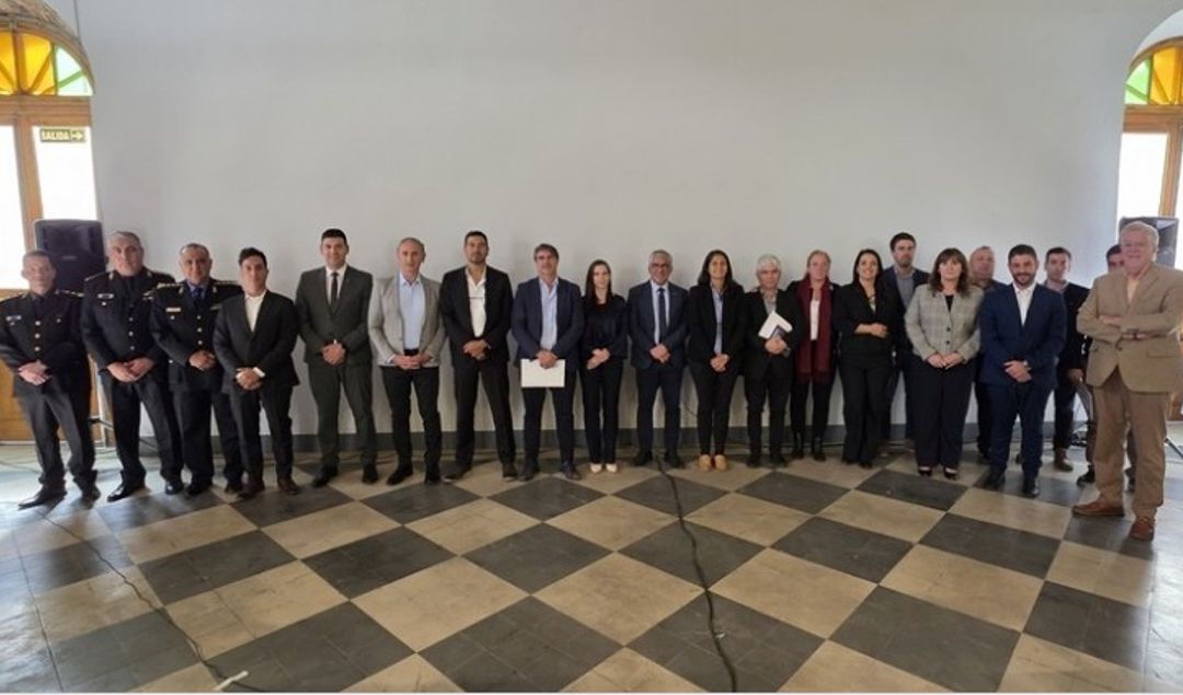 En una jornada de trabajo conjunto, autoridades de San Juan, Mendoza y San Luis participaron de una nueva reunión del Plan Regional de Seguridad, con el objetivo de fortalecer la articulación entre las jurisdicciones cuyanas. El encuentro se desarrolló en Mendoza y contó con la presencia del Procurador Penitenciario Adjunto de la Nación, Ariel Cejas.