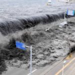 Durante la mañana del miércoles 1 de mayo, un terremoto de magnitud 7.8 sacudió el sur de Chile, con epicentro en la localidad de Puerto Williams, en la región de Magallanes. La intensidad del sismo llevó a las autoridades chilenas a activar de inmediato los protocolos de evacuación en las zonas costeras.