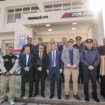El Gobierno de San Juan dejó inaugurado un nuevo edificio para la Comisaría 8° en Villa Media Agua, departamento Sarmiento, con el objetivo de fortalecer la seguridad ciudadana y ofrecer condiciones óptimas para el desempeño del personal policial. Esta obra fue encabezada por el gobernador Marcelo Orrego, acompañado de autoridades provinciales y municipales.