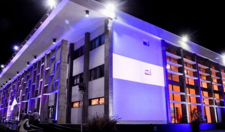 En el marco del 209° aniversario de la Declaración de la Independencia, San Juan celebrará una Gala artística este martes 8 de julio, a las 21 horas, en el Auditorio Juan Victoria. El evento, de entrada libre y gratuita, promete una noche cargada de emoción y patriotismo.