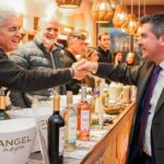 El gobernador Marcelo Orrego encabezó este jueves la visita al stand de San Juan en la 137° Exposición de Ganadería, Agricultura e Industria Internacional 2025, que se desarrolla en La Rural hasta el 27 de julio. La provincia muestra allí toda su potencia productiva.