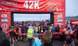 San Juan vivió una verdadera fiesta del deporte con la 9na edición de su tradicional Maratón. A pesar del frío, más de 4.500 atletas participaron en las distintas categorías, en una jornada que unió a familias, corredores profesionales y aficionados.