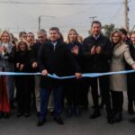 El gobernador Marcelo Orrego encabezó la inauguración del pavimento integral del barrio Luz y Fuerza, en el departamento Pocito. Esta obra se inscribe en el Plan Provincial de Pavimentos Urbanos y abarca más de 12 cuadras asfaltadas, mejorando significativamente la calidad de vida de los vecinos.