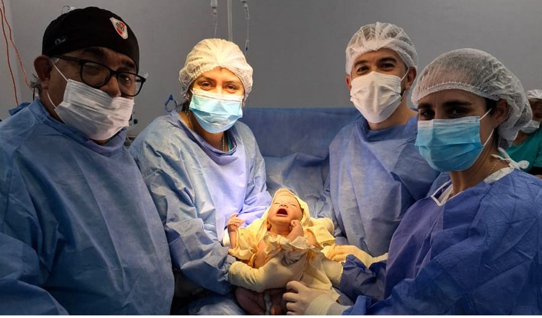 El jueves 17 de julio a las 20:27 horas nació Ander Joaquín Manrique, el bebé número 100 en la Nueva Maternidad del Hospital San Roque de Jáchal. El pequeño, oriundo de la localidad de Rodeo, llegó al mundo con un peso de 3,030 kg y en perfecto estado de salud, al igual que su mamá.
