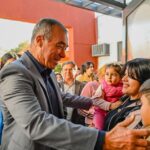 El vicegobernador de San Juan, Fabián Martín, participó del operativo “San Juan Cerca” que se desarrolló en el Colegio Secundario Augusto Pulenta, en La Puntilla. Allí recorrió las instalaciones, dialogó con los vecinos y destacó el alcance del programa que acerca trámites y gestiones del Estado a la comunidad.