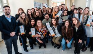 El Ministerio de Educación, a través de la Secretaría de Educación, entregó tablets al Gabinete Técnico Interdisciplinario Doctor Carlos Veronelli, con el objetivo de potenciar el trabajo de los profesionales que acompañan a estudiantes con dificultades en el aprendizaje y la conducta.