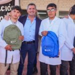 El Gobierno de San Juan, a través del Ministerio de Educación, inauguró la primera escuela secundaria rural-pluriaño de la provincia, ubicada en la localidad de Mogna, Jáchal. La institución, llamada Hipólito Buchardo, marca un hito histórico al ser la primera propuesta diseñada específicamente para la modalidad rural en el ámbito jurisdiccional.
