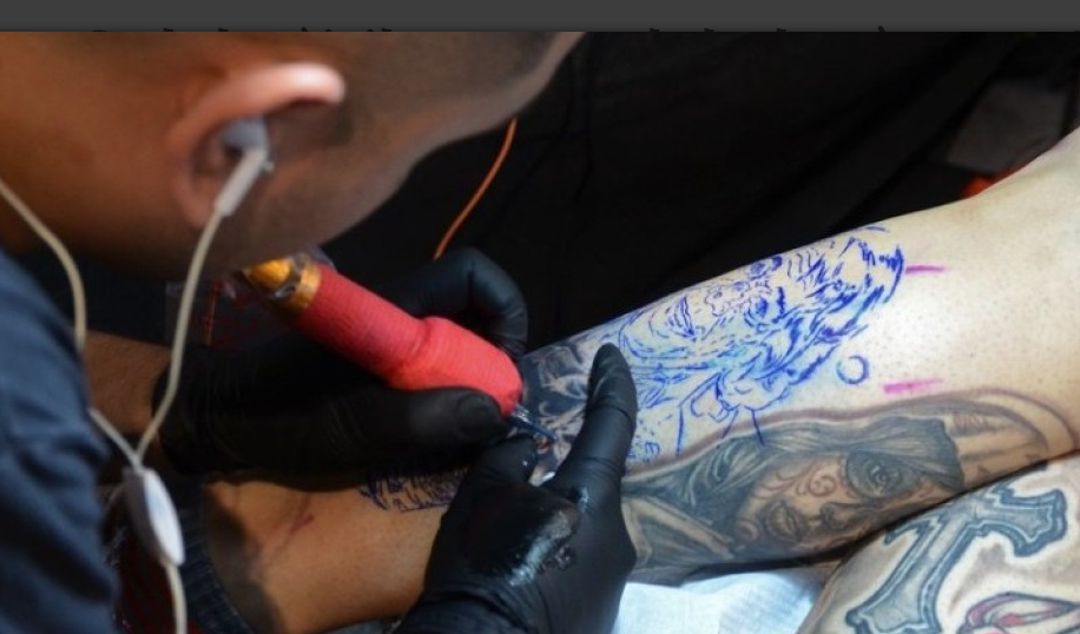 El Centro Cultural Conte Grand será el escenario de la cuarta edición de la Oeste Expo Tattoo, que se desarrollará el 6 y 7 de septiembre y reunirá a más de 70 tatuadores de distintas provincias argentinas e invitados internacionales de Chile.