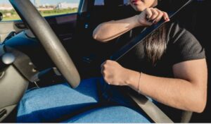 Con motivo de los festejos por el Día de la Primavera y del Estudiante, el Ministerio de Gobierno de San Juan, a través de la Secretaría de Tránsito y Transporte, difundió un listado de recomendaciones de seguridad vial para garantizar una convivencia segura en los espacios públicos.