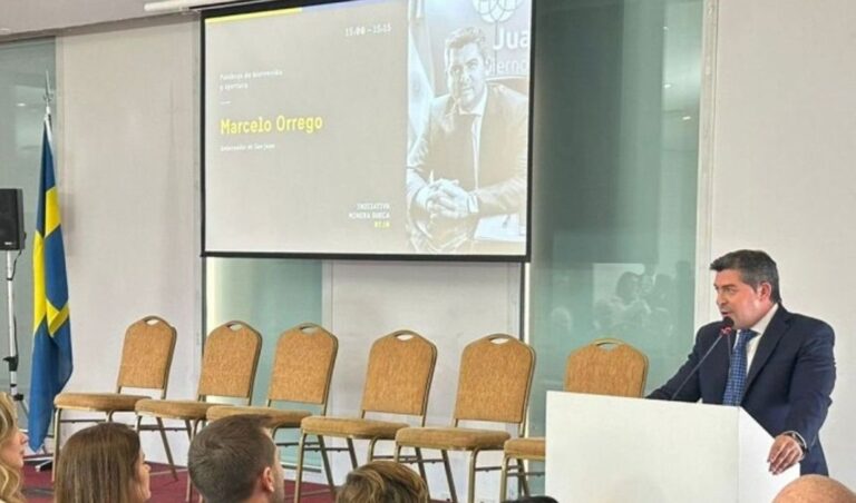 Invitado por la Embajada de Suecia en Buenos Aires y su titular, Torsten Ericsson, el gobernador de San Juan y presidente de la Mesa del Cobre Nacional, Marcelo Orrego, fue uno de los protagonistas de la Segunda Edición de la Iniciativa Minera Sueca, realizada en el Hotel Faena de Puerto Madero. El encuentro reunió a referentes gubernamentales, académicos e industriales para debatir sobre sostenibilidad, innovación y competitividad en el sector minero.
