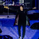 La Fiesta Nacional del Sol 2025 vivió una noche inolvidable con un Estadio del Bicentenario repleto de fanáticos del rock. Desde las primeras horas de la tarde, miles de personas se acercaron para disfrutar de una grilla que combinó talento local y bandas consagradas del país.