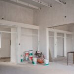 El Ministerio de Infraestructura, Agua y Energía informó que la obra de sustitución integral de la Escuela Albergue Provincia de San Luis, en el departamento 25 de Mayo, alcanza un avance físico del 83% y se encuentra en su etapa final. El proyecto avanza con trabajos simultáneos en terminaciones interiores, exteriores y adecuación del entorno inmediato.