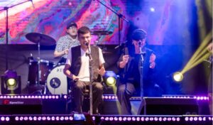 La edición 2025 de la Fiesta Nacional del Sol culminó con un cierre vibrante que reunió a miles de sanjuaninos en el Predio Ferial. Los cuatro escenarios distribuidos en el predio fueron los encargados de poner el broche de oro a cuatro jornadas exitosas que consolidaron una vez más a este encuentro como el evento cultural más convocante de la provincia.