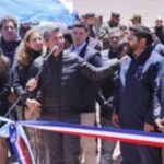 El Gobierno de San Juan confirmó que este miércoles 26 de noviembre se habilitará el Paso Internacional de Agua Negra, el corredor cordillerano que conecta la provincia con la región chilena de Coquimbo. La decisión se enmarca en un trabajo conjunto entre equipos técnicos de ambos países para garantizar un tránsito seguro durante la temporada 2025-2026.