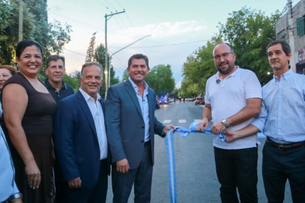 ORREGO Y MIODOWSKY INAUGURARON MÁS DE 7.000 METROS CUADRADOS DE ASFALTO EN RIVADAVIA