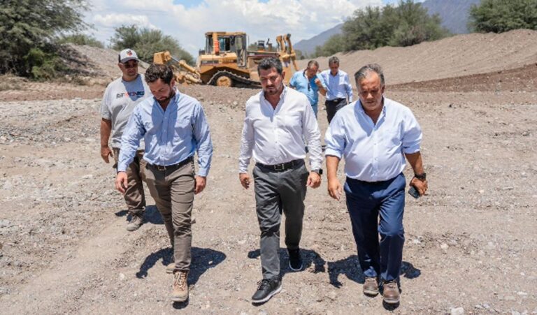 El gobernador de San Juan, Marcelo Orrego, dispuso una asistencia económica de $1.000 millones destinada a los municipios que resultaron afectados por las lluvias intensas y las crecientes registradas en distintos puntos de la provincia.