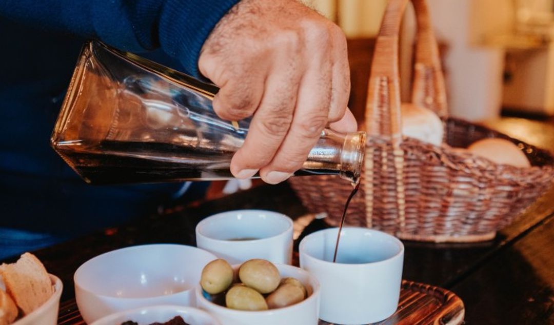 San Juan continúa consolidando su identidad olivícola a través de la Ruta del Olivo, una propuesta turística que recorre distintos departamentos y pone en valor el proceso productivo, cultural y gastronómico del aceite de oliva virgen extra.