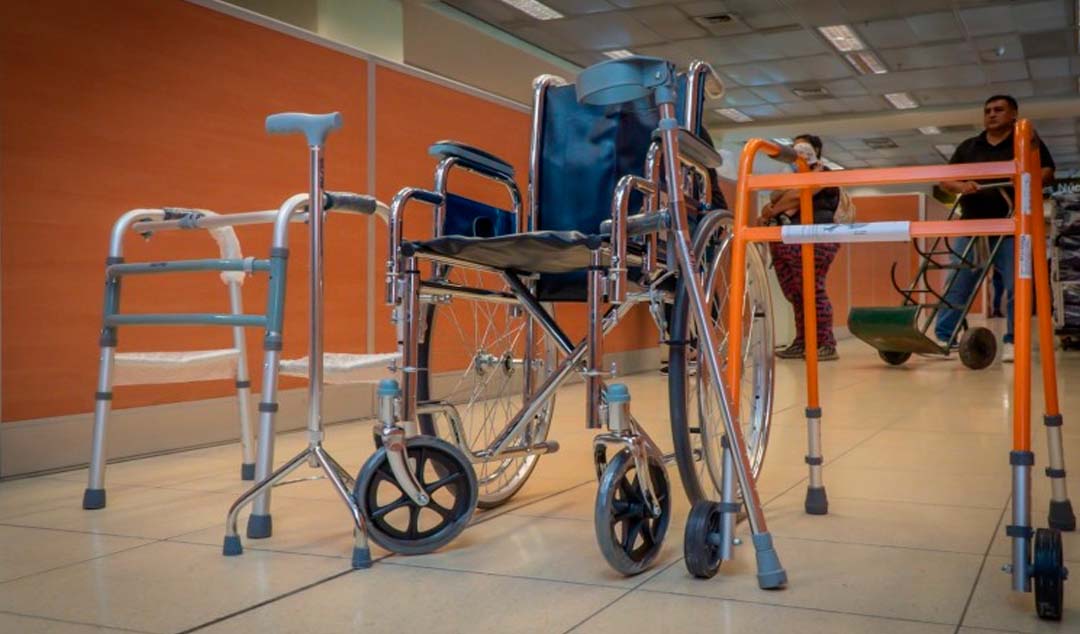 Durante los primeros meses de 2026, un total de 39 personas ya accedieron al préstamo de distintos elementos ortopédicos a través del Banco Ortopédico de San Juan, una iniciativa impulsada por la Dirección de Asistencia del Ministerio de Familia y Desarrollo Humano.