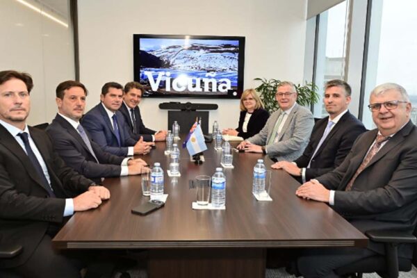 ORREGO AVANZA EN ACUERDOS MINEROS EN VANCOUVER PARA IMPULSAR INVERSIONES EN SAN JUAN