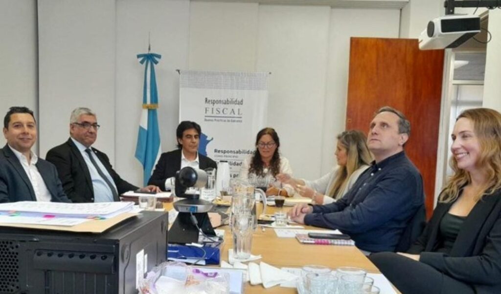 El ministro de Economía de San Juan, Roberto Gutiérrez, encabezó la Reunión N° 143 del Comité Ejecutivo del Régimen Federal de Responsabilidad Fiscal, desarrollada en modalidad mixta.