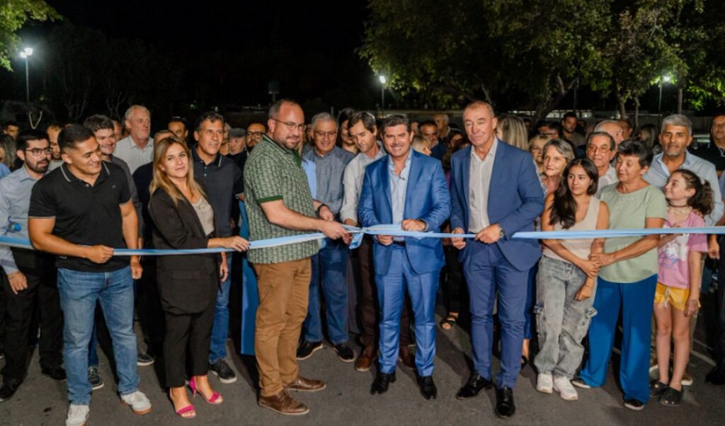 El gobernador Marcelo Orrego encabezó la inauguración de la primera etapa de la intervención integral en el paraje Difunta Correa, ubicado en Vallecito, departamento Caucete. Las obras representan un paso fundamental para la puesta en valor de uno de los centros de fe más importantes de San Juan.