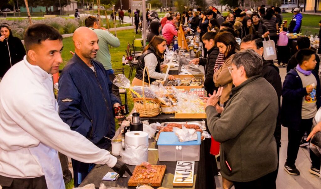 La provincia de San Juan vivió un intenso fin de semana largo de Semana Santa con una ocupación turística del 85%, consolidándose como uno de los destinos más elegidos del país. La actividad generó un impacto económico estimado en 4.800 millones de pesos.