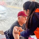 La campaña de la Semana de Vacunación de las Américas avanza con gran éxito en San Juan, donde ya se aplicaron más de 23 mil dosis en apenas cinco días. La iniciativa, que se extenderá hasta el 2 de mayo, refleja una fuerte respuesta de la comunidad en todos los departamentos.