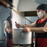 Más de 15 emprendedores sanjuaninos del sector gastronómico participan durante junio de un nuevo ciclo de capacitaciones impulsado por la Dirección de Economía Social, destinado a potenciar sus actividades productivas y fortalecer sus oportunidades de crecimiento.