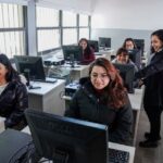 En el marco del 464° aniversario de la fundación de San Juan, la provincia continúa mostrando cómo la actividad minera puede convertirse en una herramienta para impulsar el desarrollo social, educativo y productivo. Durante 2025, la Dirección de Desarrollo Minero Sustentable fortaleció diversos programas destinados a ampliar oportunidades en los departamentos mineros.