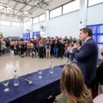 El gobernador Marcelo Orrego inauguró la ampliación y refacción integral de la Escuela República del Paraguay, ubicada en el Paraje Difunta Correa, en Vallecito. La obra permitió mejorar las condiciones edilicias del establecimiento y sumar nuevos espacios destinados a los estudiantes, docentes y toda la comunidad educativa de la zona.