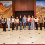 Las mujeres emprendedoras de San Juan ya pueden participar de Emprendedora del Sol 2026, una iniciativa que busca reconocer proyectos productivos liderados por mujeres y brindar herramientas para fortalecer su crecimiento. La propuesta apunta a promover el autoempleo, acompañar nuevos emprendimientos y consolidar proyectos que aporten al desarrollo económico de los distintos departamentos de la provincia.