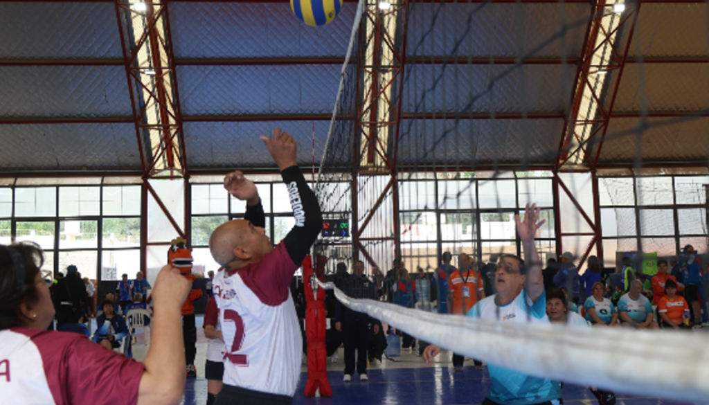 San Juan se convirtió en sede de los Juegos Nacionales de Adultos Mayores 2026, una competencia federal que reúne a representantes de distintas provincias y de la Ciudad Autónoma de Buenos Aires. Las delegaciones llegaron desde Buenos Aires, CABA, Catamarca, Chaco, Chubut, Corrientes, Córdoba, Entre Ríos, Jujuy, Mendoza, Misiones, Neuquén, Río Negro, Salta, San Juan, San Luis, Santa Cruz, Santa Fe, Tierra del Fuego y Tucumán.